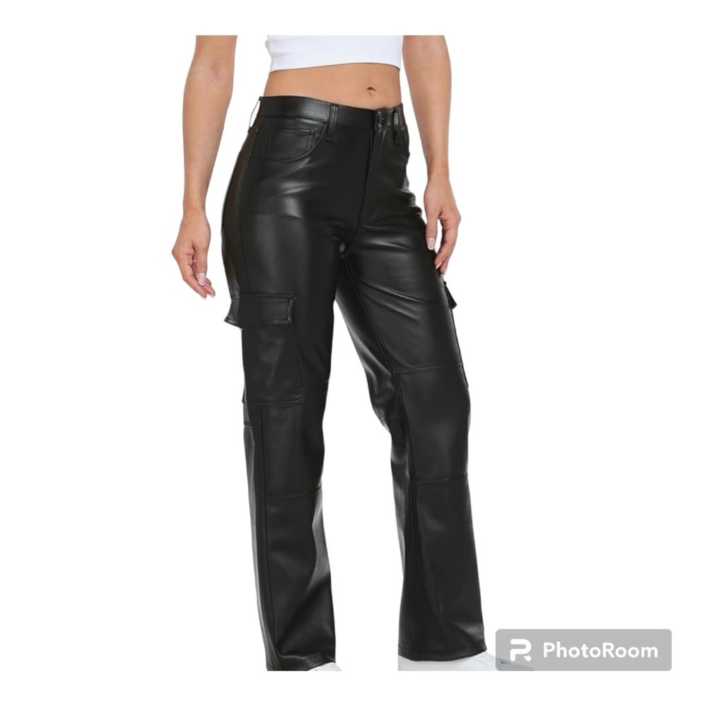 Tic Toc Women’s Faux Leather Black Cargo Pants With Pockets Size Small EUC